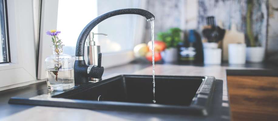 how to unclog a kitchen sink